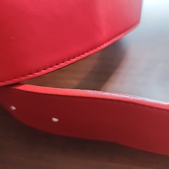 GUCCI GG Marmont Leather Belt – Red with Pearl Embellished Gold Buckle 38 - - Picture 6 of 10